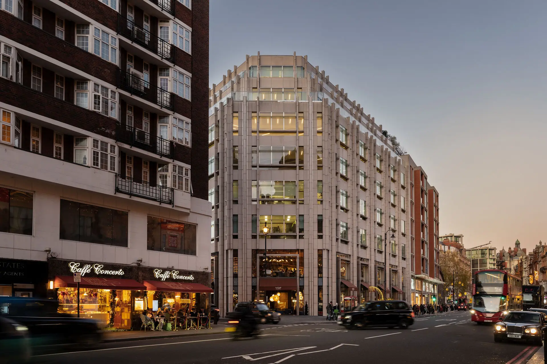 8 Lancelot Place