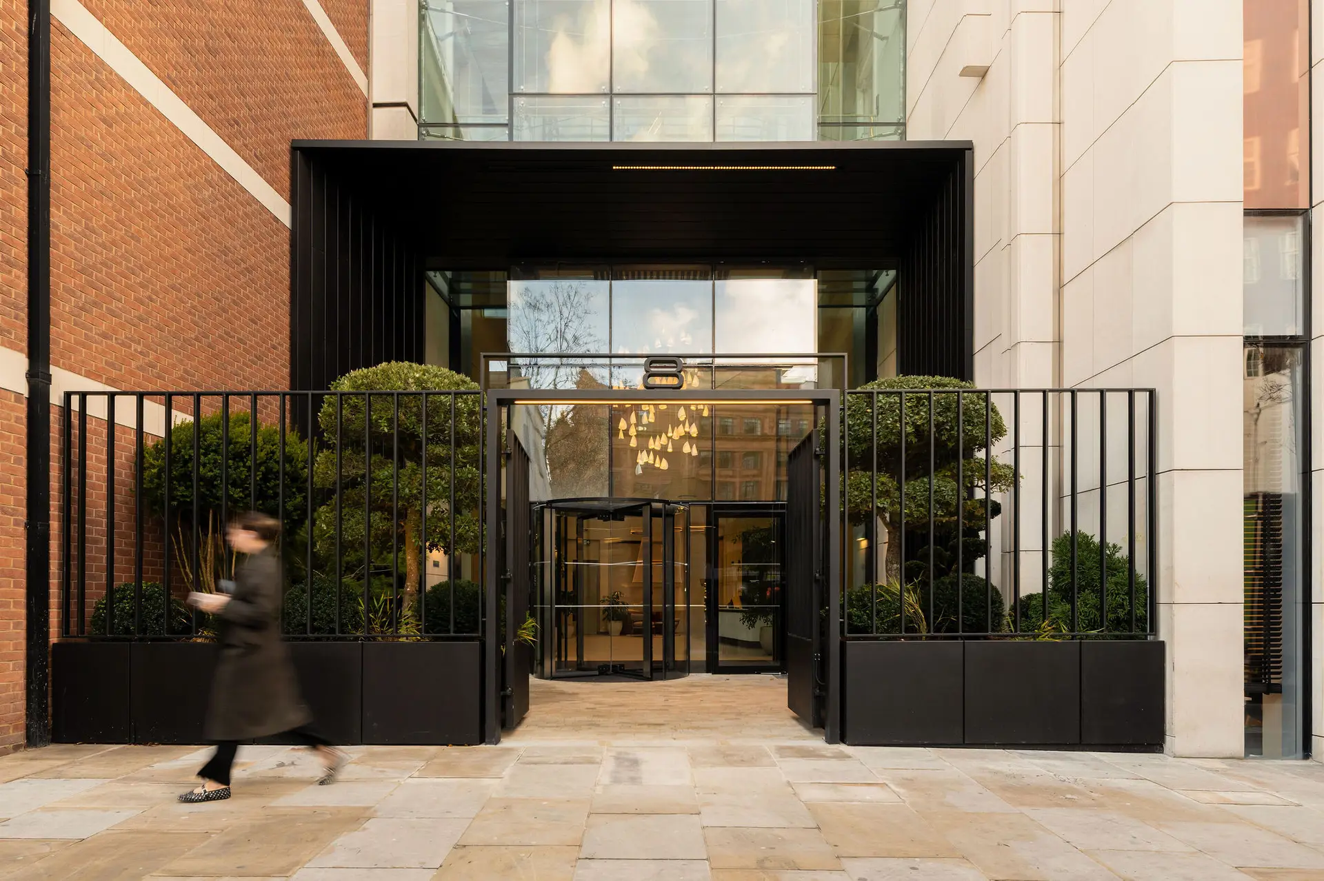 8 Lancelot Place — detail