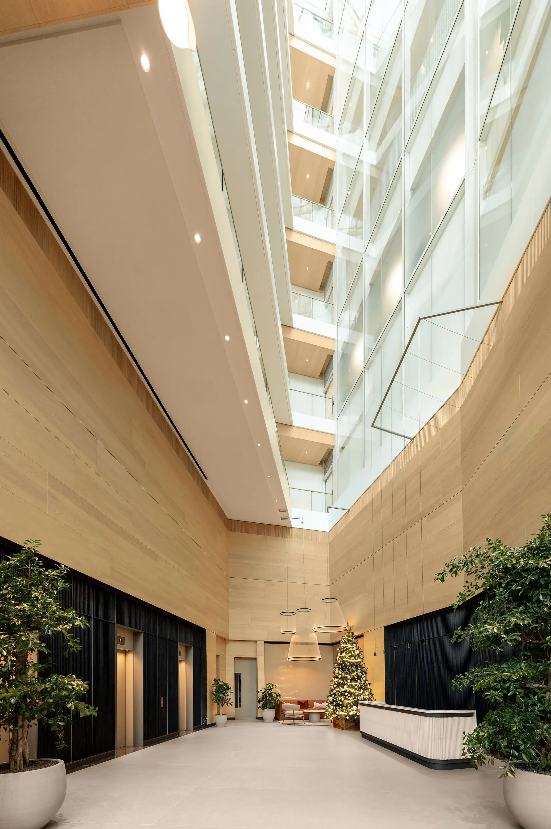 8 Lancelot Place — detail